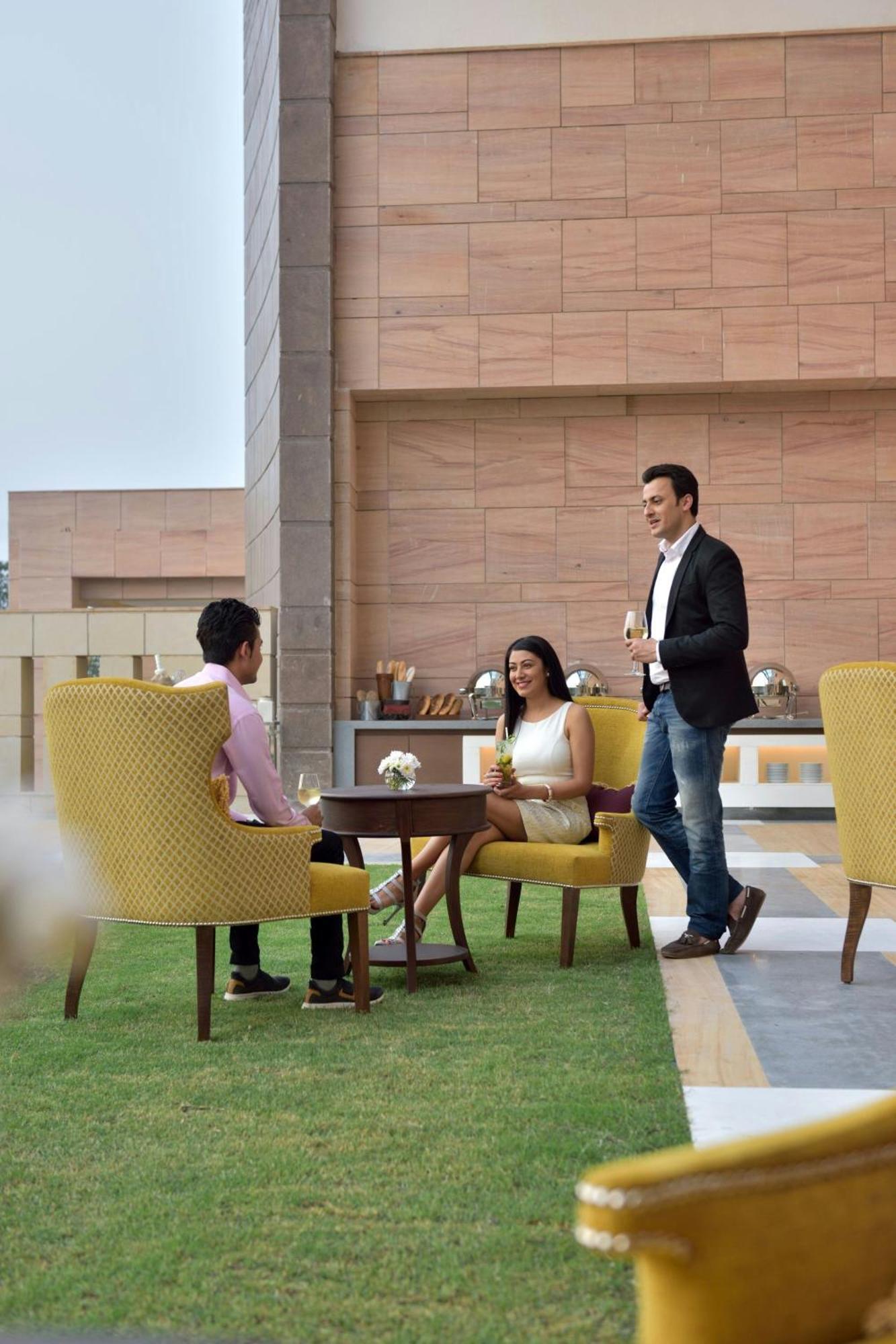 Courtyard By Marriott Raipur Otel Dış mekan fotoğraf