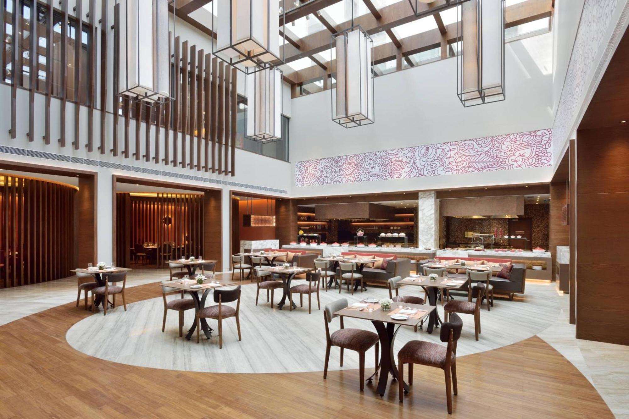 Courtyard By Marriott Raipur Otel Dış mekan fotoğraf