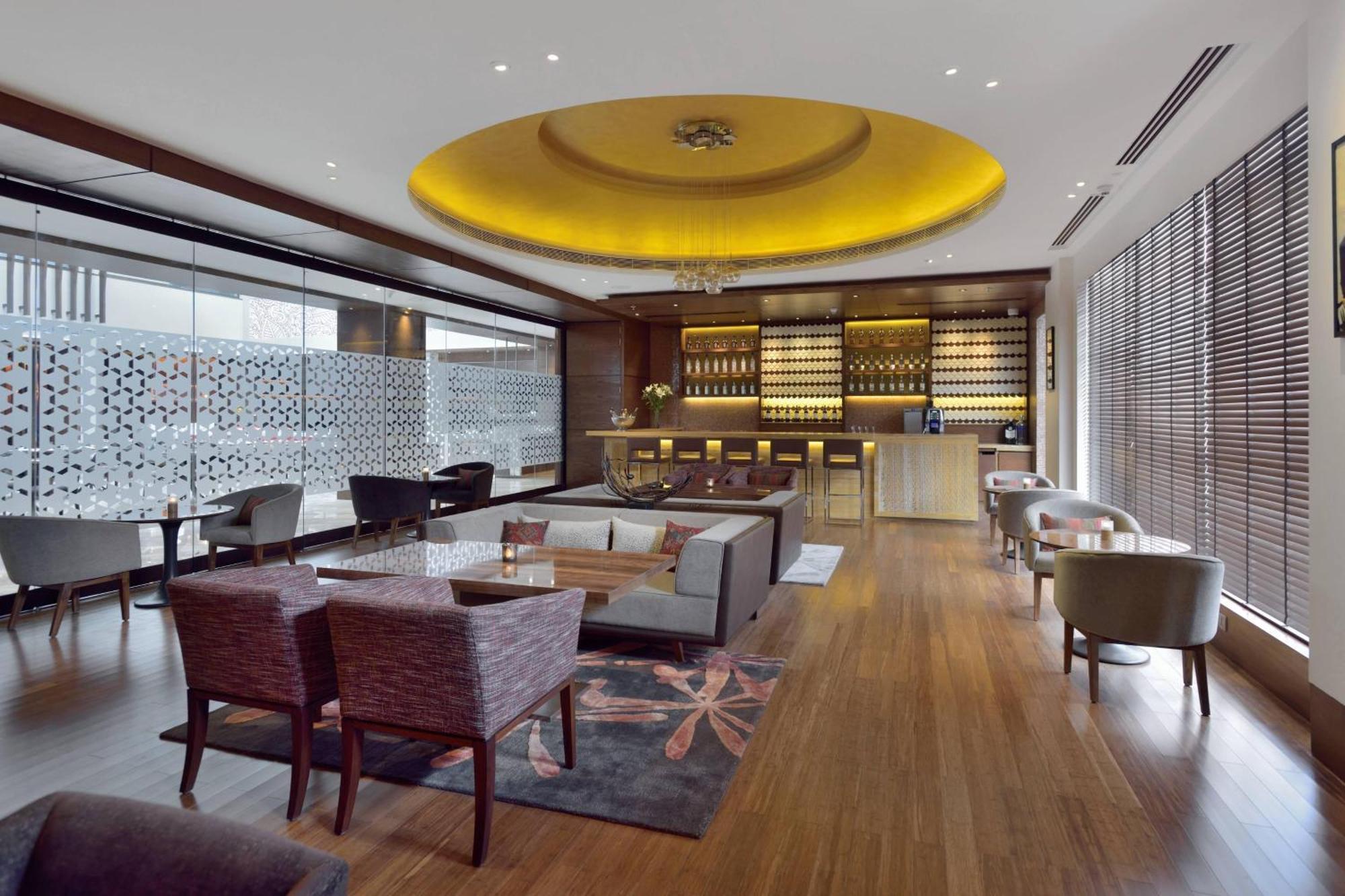 Courtyard By Marriott Raipur Otel Dış mekan fotoğraf