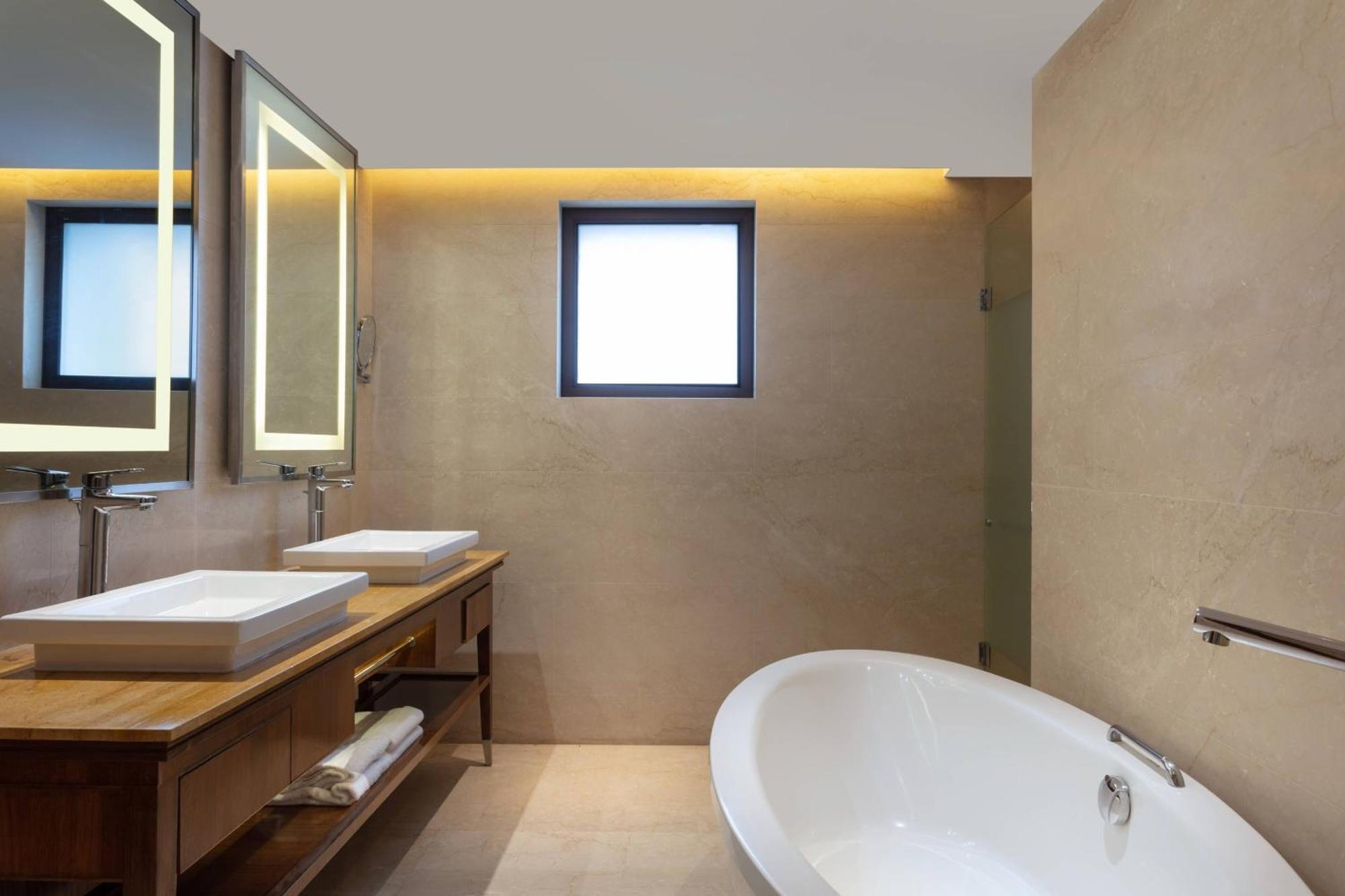 Courtyard By Marriott Raipur Otel Dış mekan fotoğraf