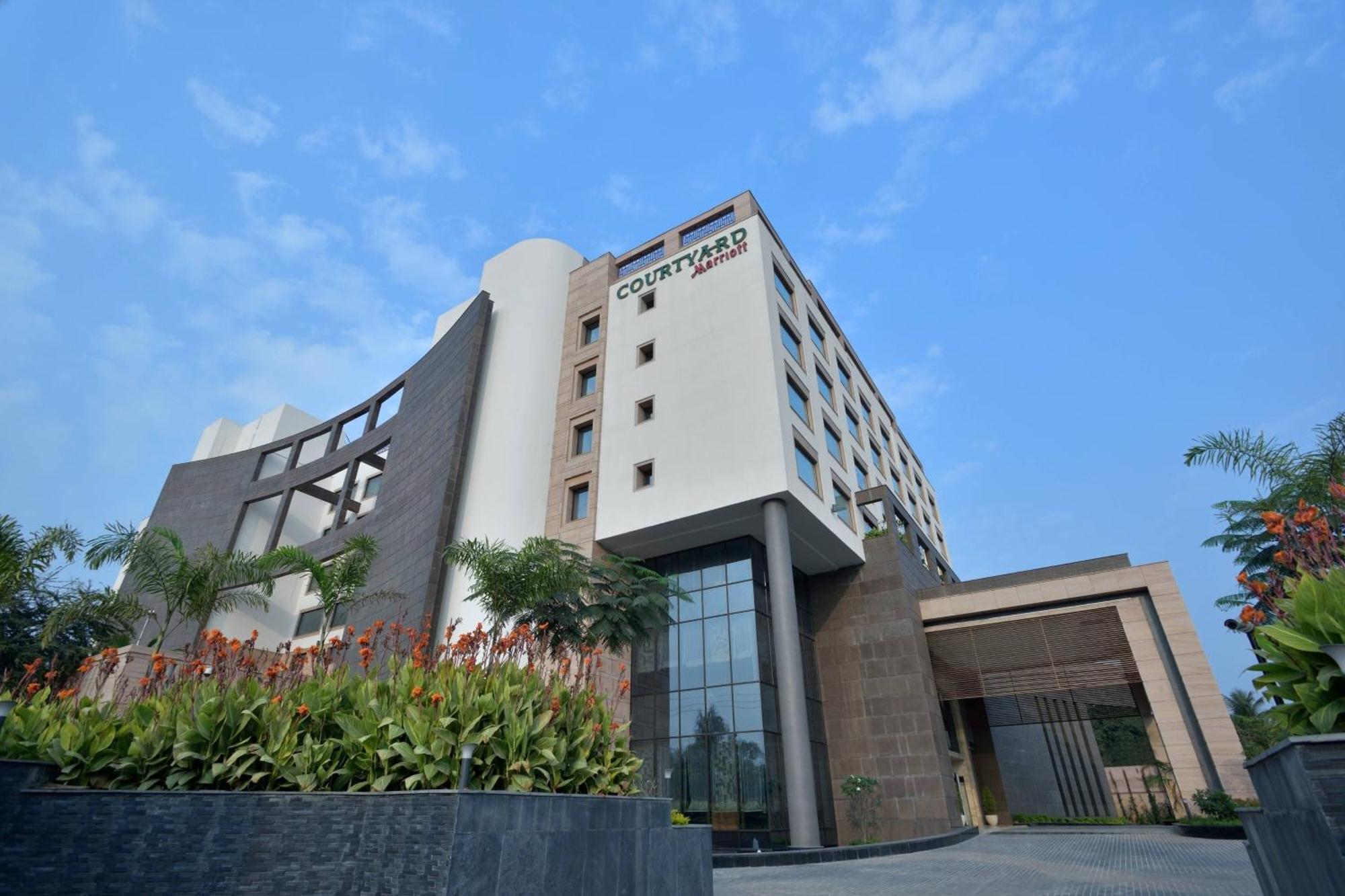 Courtyard By Marriott Raipur Otel Dış mekan fotoğraf
