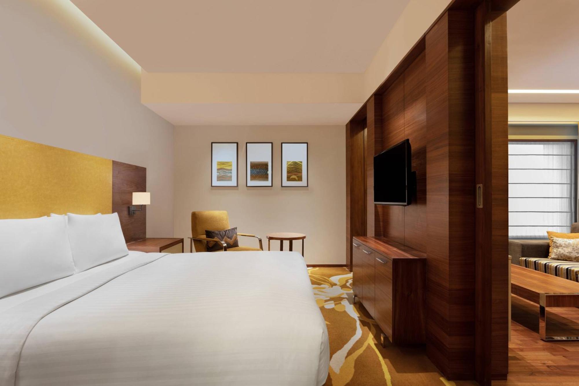 Courtyard By Marriott Raipur Otel Dış mekan fotoğraf