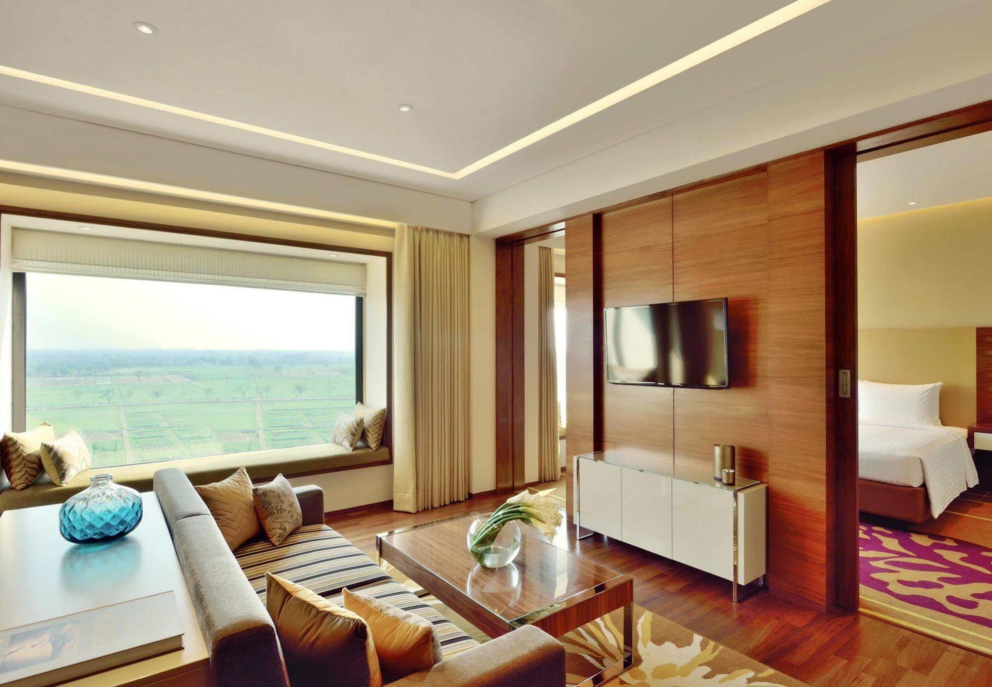 Courtyard By Marriott Raipur Otel Dış mekan fotoğraf
