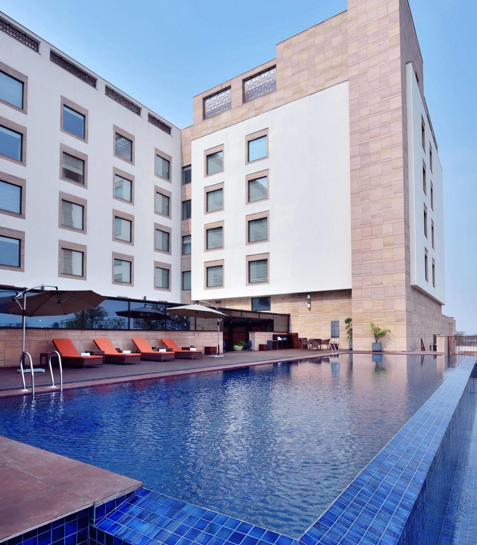 Courtyard By Marriott Raipur Otel Dış mekan fotoğraf